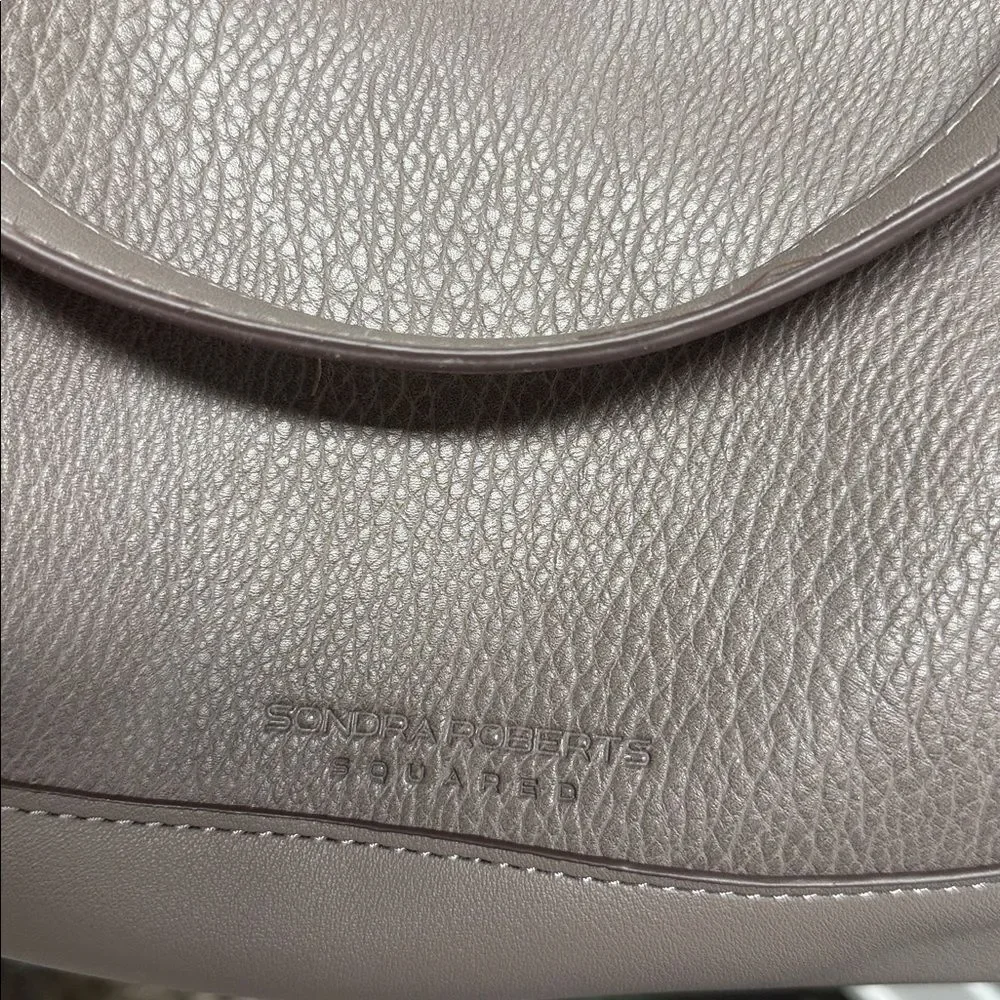 Elegant Taupe Leather Tote Bag SONDRA ROBERTS Squared Leather Gray LIKE NEW